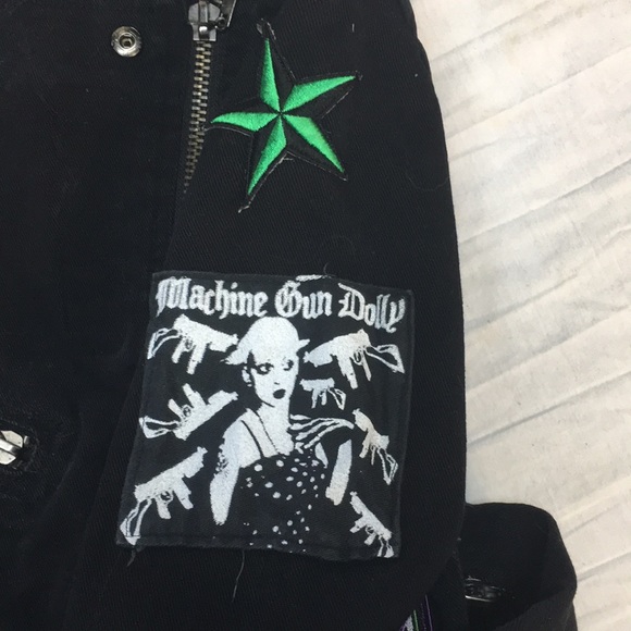 Cropped Jacket with Multiple Patches - Picture 6 of 10